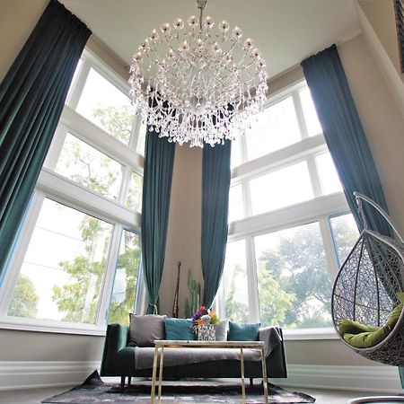 Modernized Five Bedroom Villa Richmond Hill Eksteriør billede